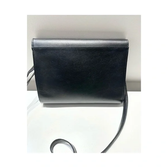 DESORI Leather Shoulder Bag with Sculpted Flap - Picture 6 of 8